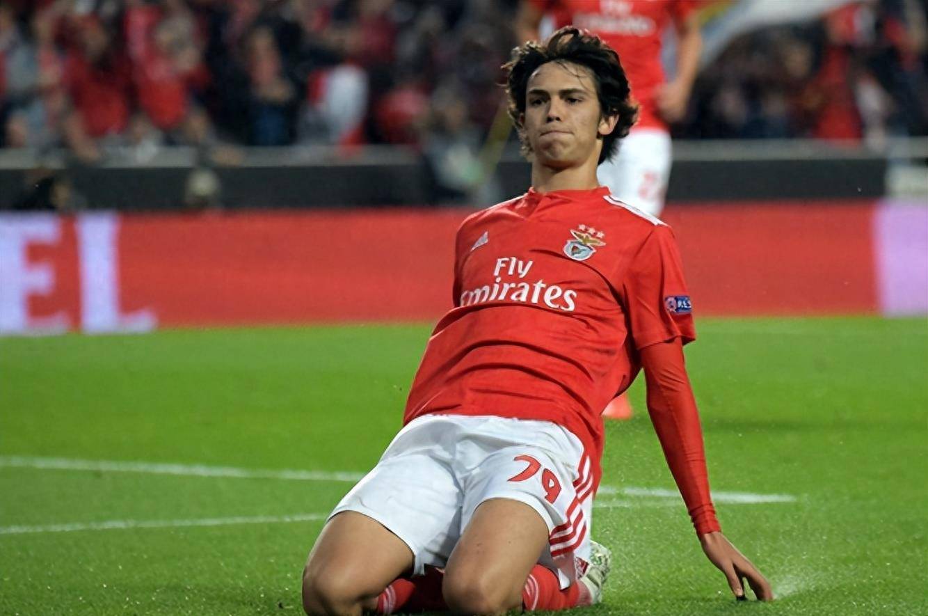 -利物浦险胜本菲卡，格列兹曼乌龙送礼世界杯的简单介绍